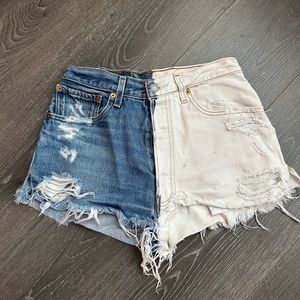 VINTAGE LEVI 501 DENIM SHORTS SIZE 26